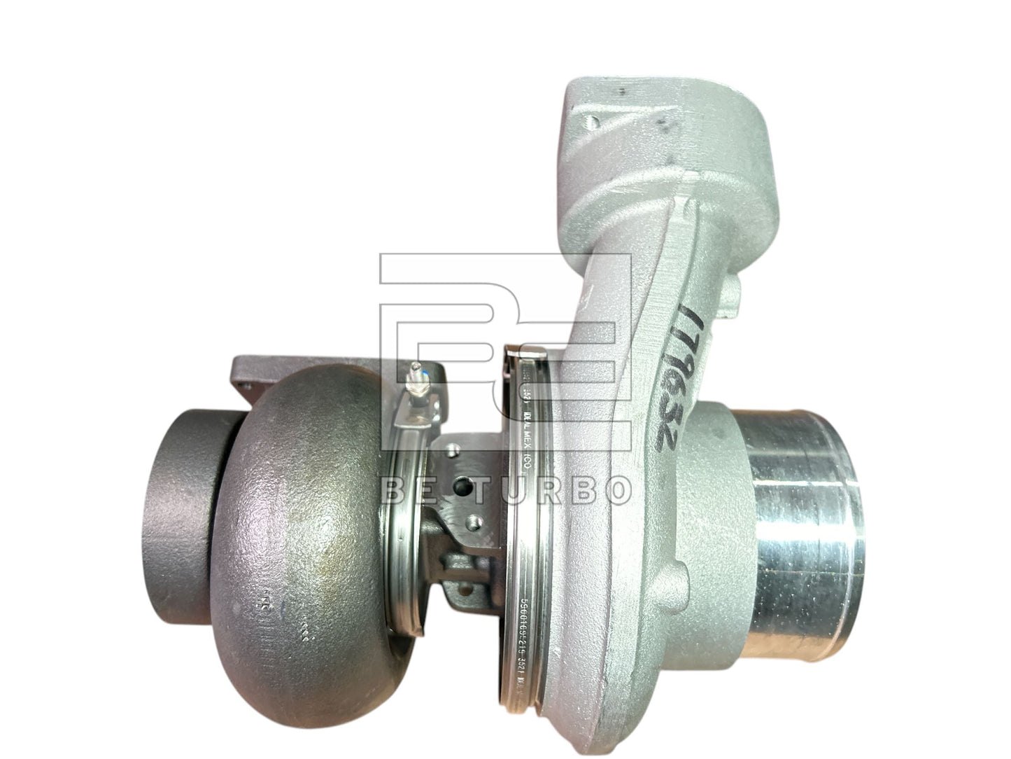 Neuer Original Turbolader 2199710