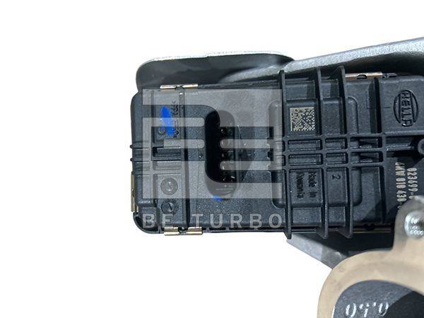 Neuer Original Turbolader AUDI BENTLEY A8 BENTAYGA 057145654LX