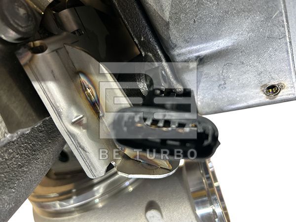 Neuer Original Turbolader 04512299